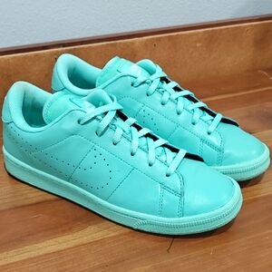 Nike Tennis Classic Premium (GS) Green Big Kid's Athletic Shoes
